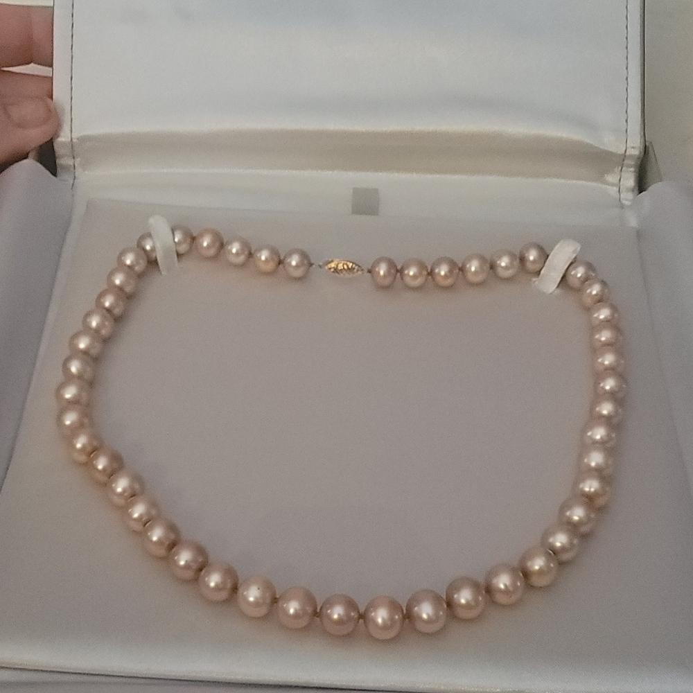 Beautiful Uniform Single Strand 18" South Sea Pearl's w/Appraisal